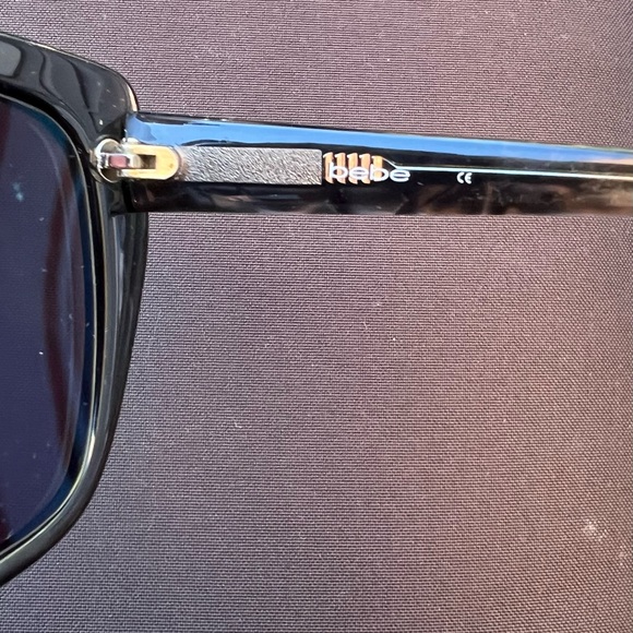 BEBE SUNGLASSES - Picture 5 of 5